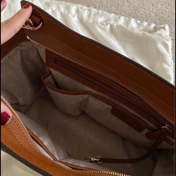 Michael Kors Satchel - Picture 5 of 8